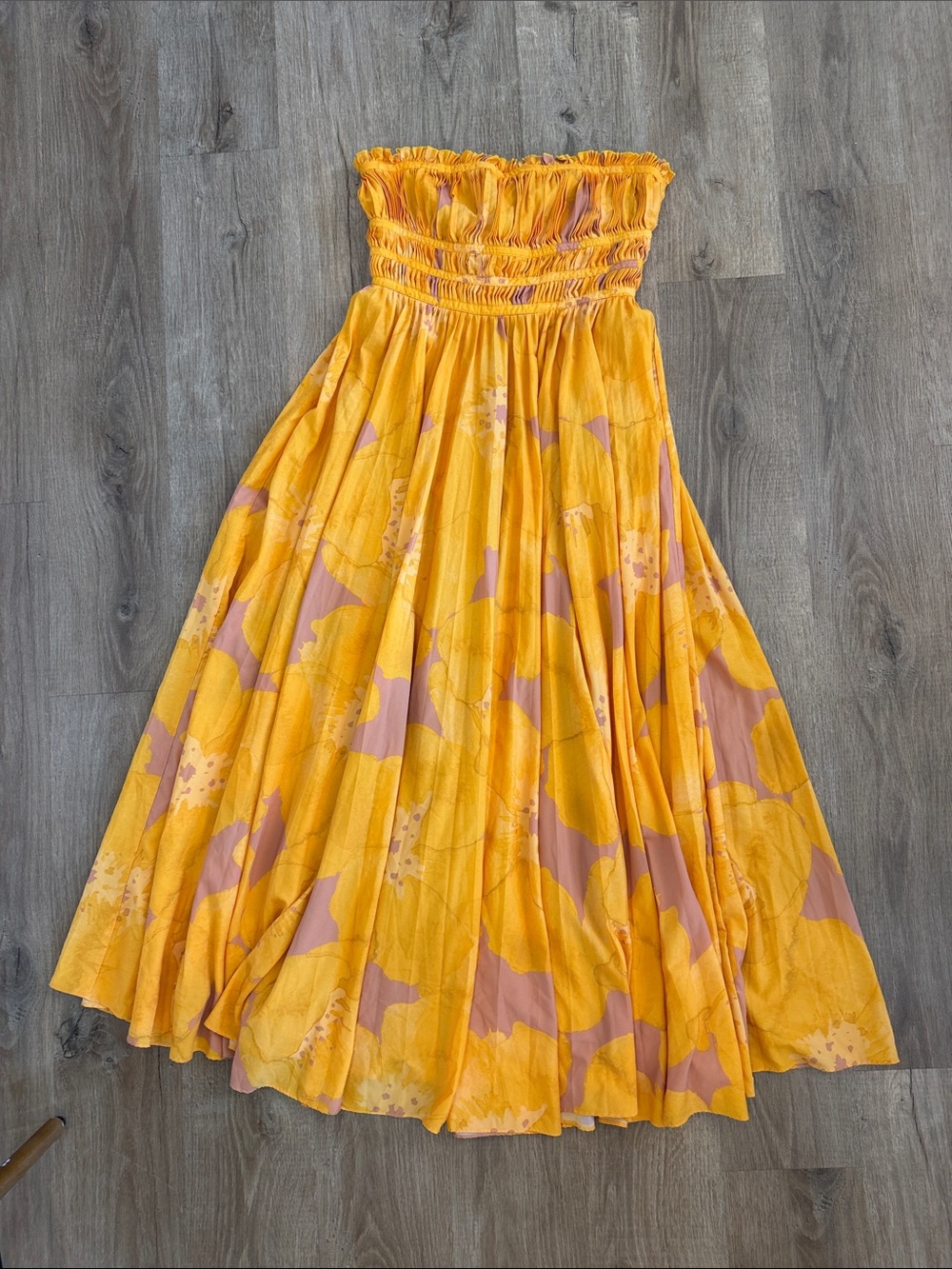Slate & Willow Strapless Pleated Maxi Dress - Picture 9 of 16